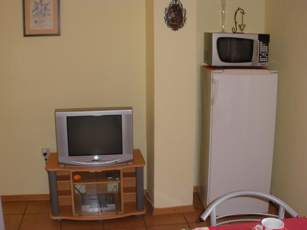 Corry 1 Apartment Ravni Phòng bức ảnh