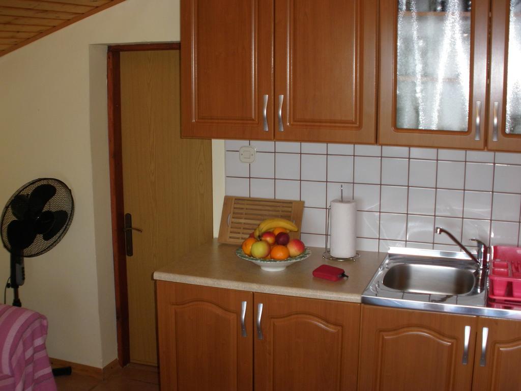 Corry 1 Apartment Ravni Phòng bức ảnh