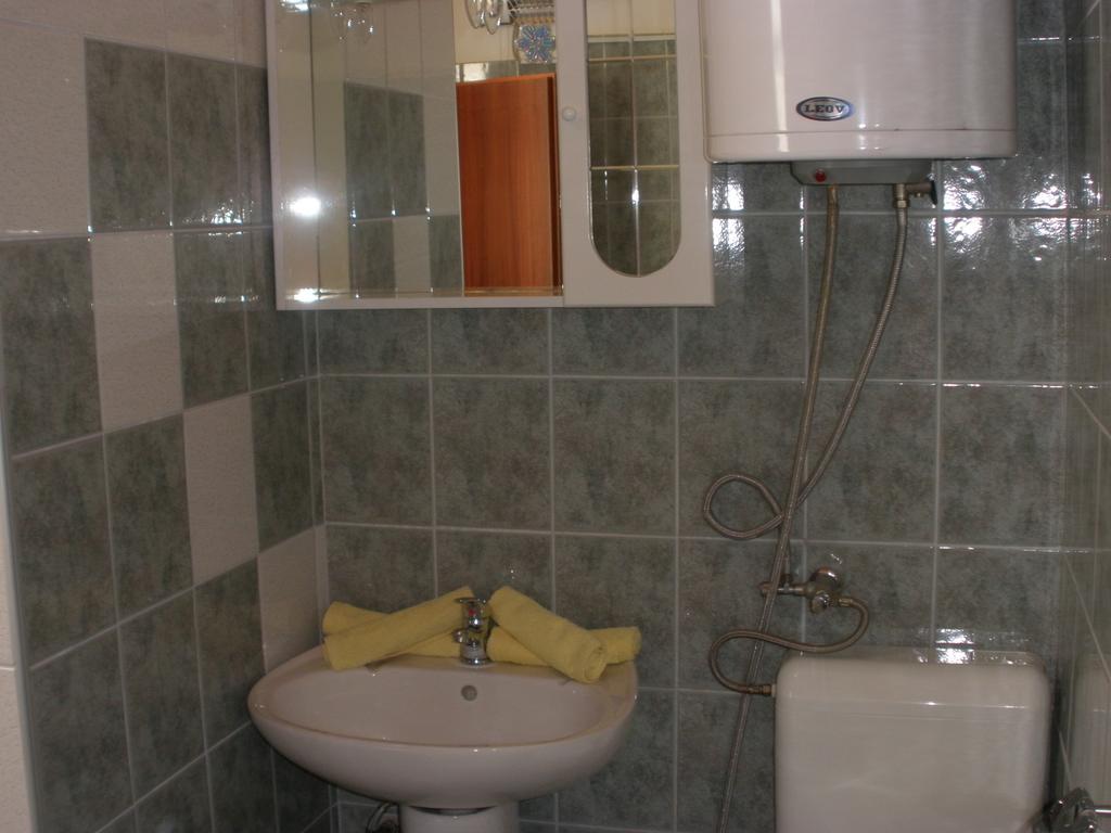 Corry 1 Apartment Ravni Phòng bức ảnh