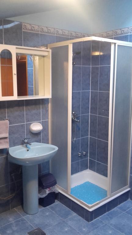 Corry 1 Apartment Ravni Ngoại thất bức ảnh