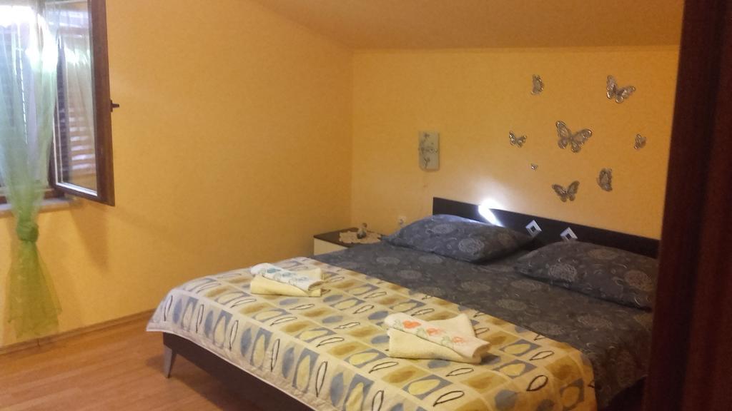 Corry 1 Apartment Ravni Ngoại thất bức ảnh