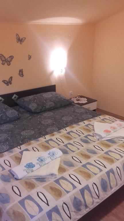 Corry 1 Apartment Ravni Ngoại thất bức ảnh